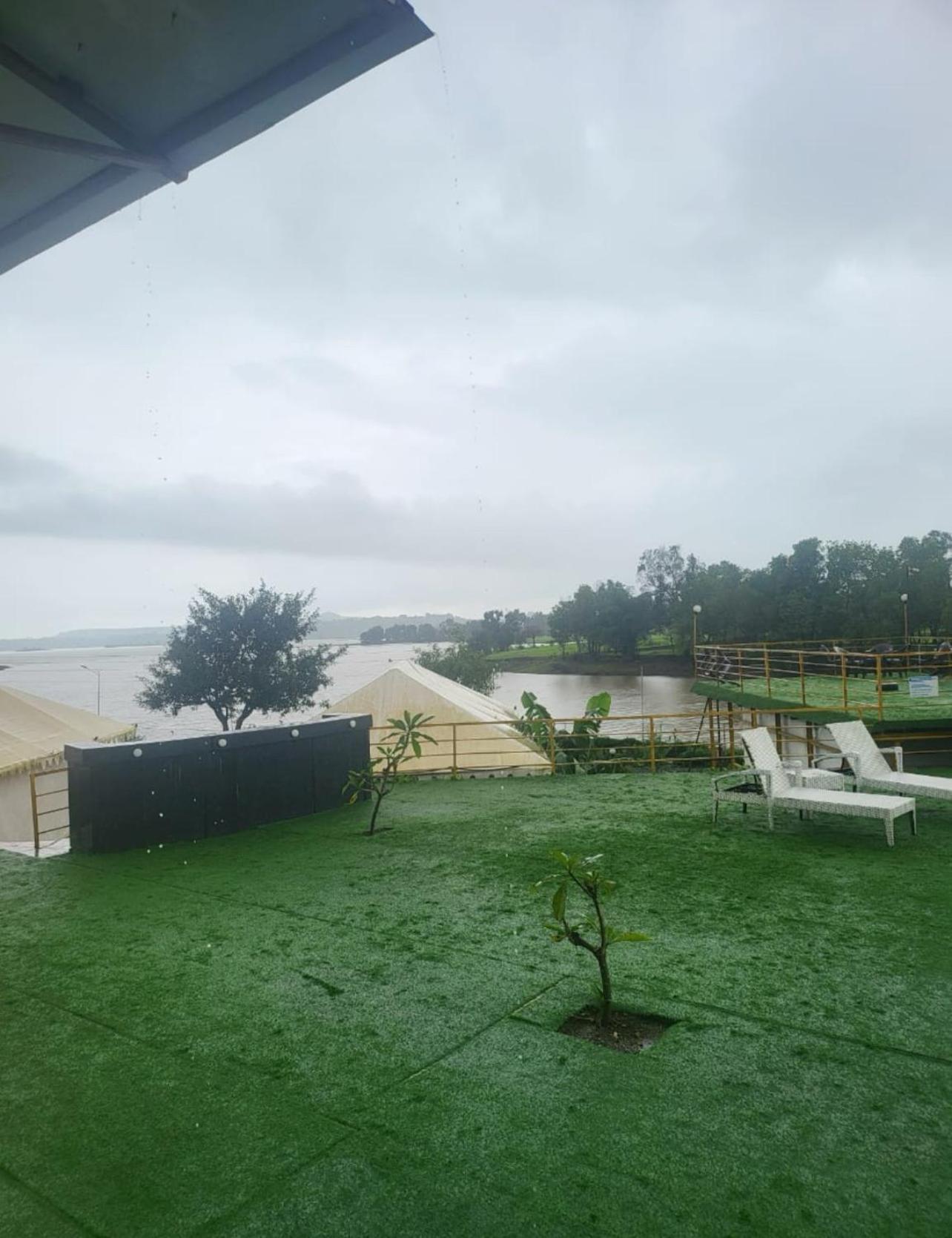 Amigos Lake Resort-Igatpuri, Maharashtra Buitenkant foto